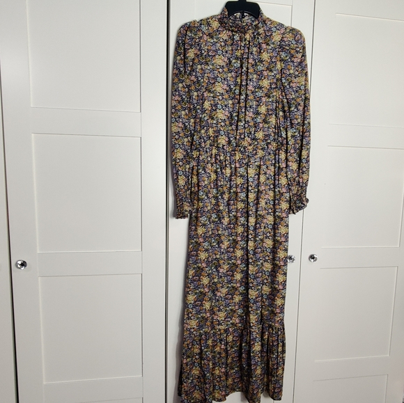 Cottage Core Floral Maxi Dress - Picture 2 of 3